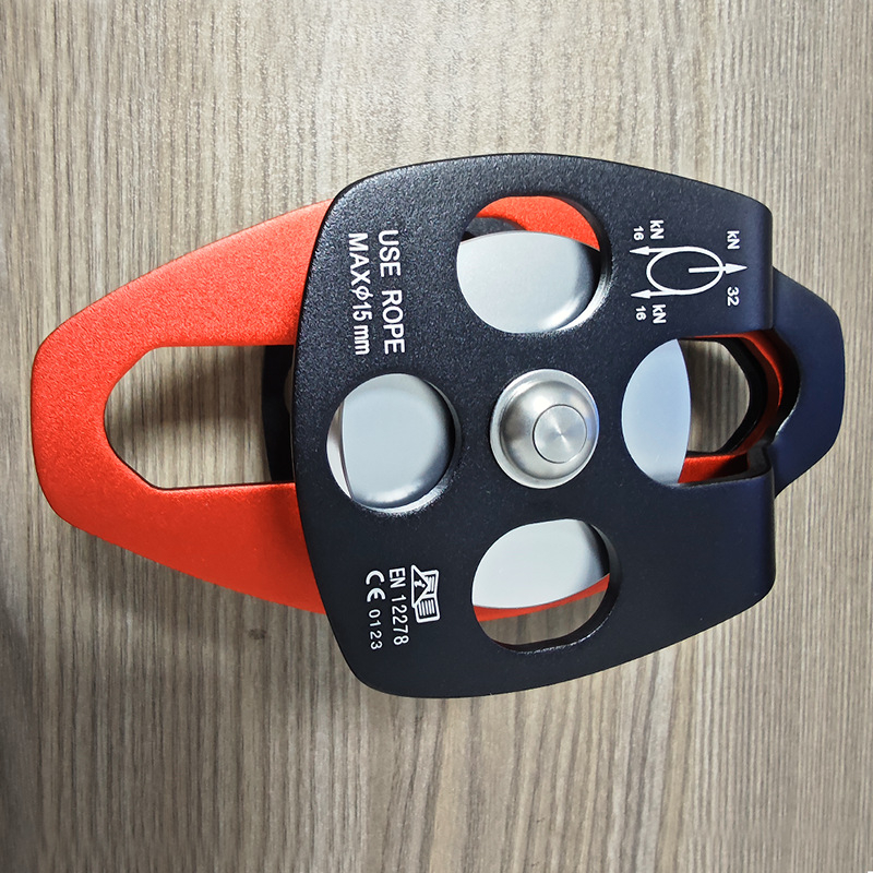 Dvodijelni kladkasti sustav za vanjsku spašavanje, s bočnom pločom i ležajevima na osi, za planinarenje i penjanje