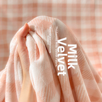 3-dielna zimná súprava posteľnej bielizne z mliečneho velúru so pruhovým vzorom, hmotnosť 500–799 g, reaktívna tlač a farbenie, moderný minimalistický štýl