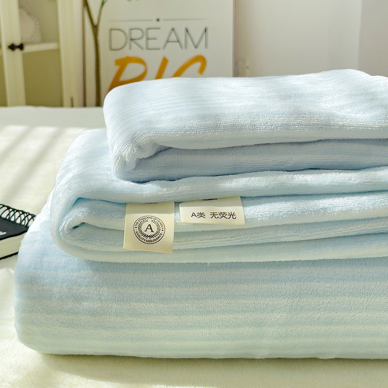 Set de pat 3 piese din velur de lapte, greutate 500–799 g, model cu dungi, imprimare reactiva