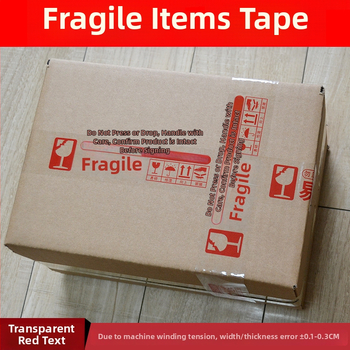 Lenta za pakiranje krhkih artikala uz upozorenje, BOPP film osnove, hidrokloloidno ljepilo, debljina 52 μm, mogućnost rezanja alatom za rezanje, namijenjena zatvaranju i pakiranju