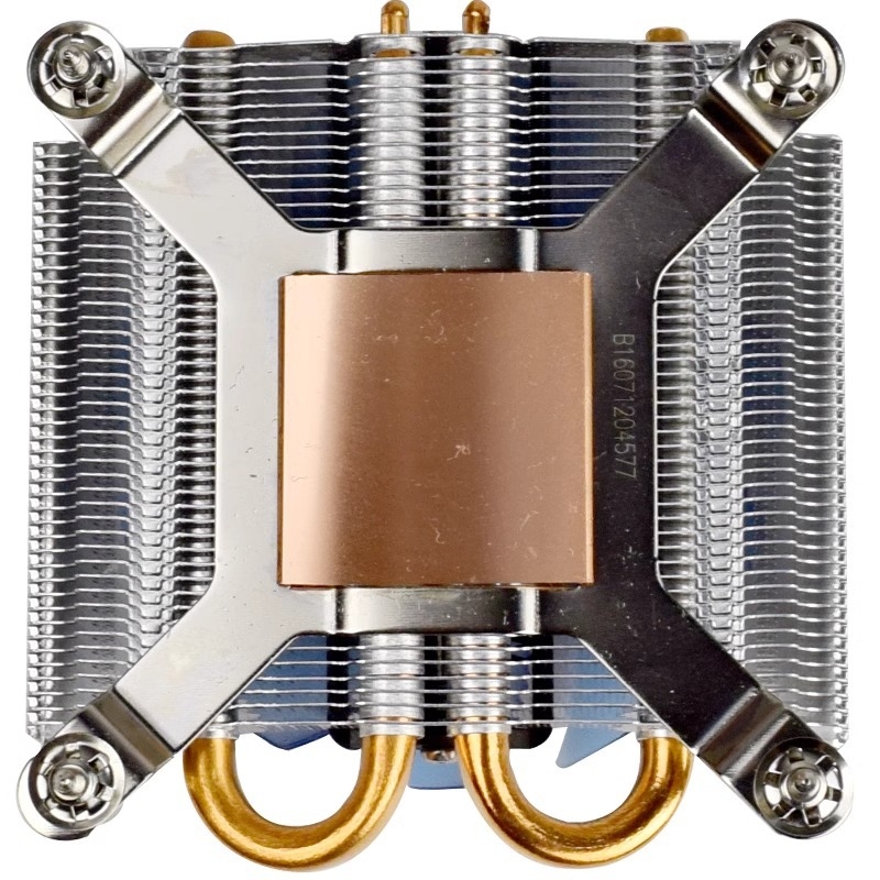 CPU hladnjak s bakreno-aluminijskom konstrukcijom (brzina 1000–2700 RPM, buka 25 dB, zračno hlađenje)