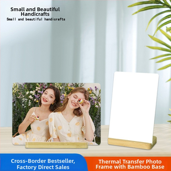 Sublimačný hliníkový rám na fotky, minimalistický tlač, horizontálne aj zvislé usporiadanie, stolný stojan s bambusovou základňou