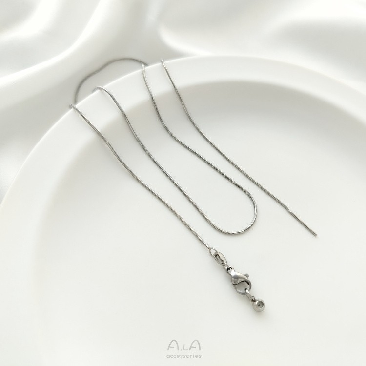 Colier din oțel de titan cu lanț șarpe, placare prin vid, design în formă de O, mărgele; personalizare disponibilă și etichetă privată licențiată