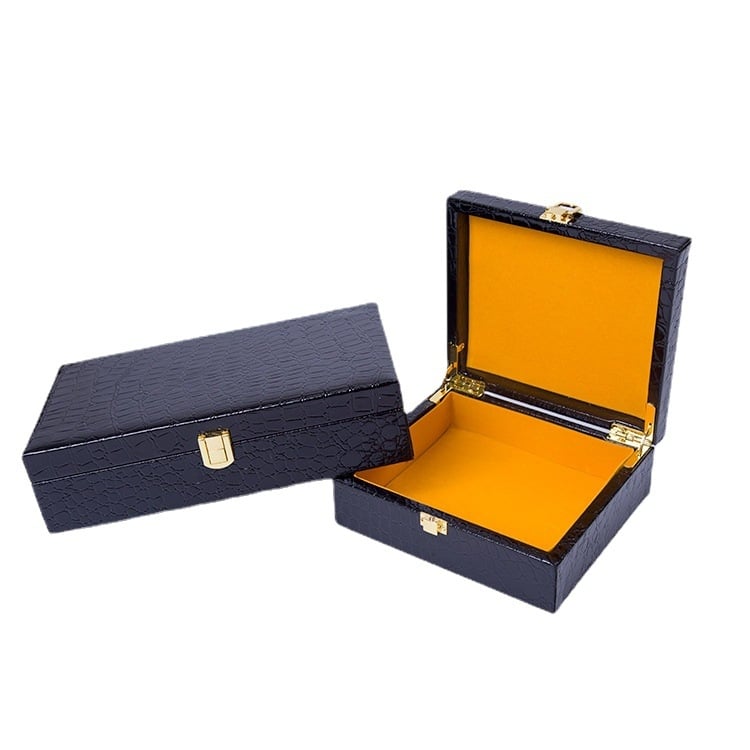 Cutie cadou pentru curea din fibreboard, ștampilă la cald argintie, interior din flanel auriu-gălbui, model PHDB0123, personalizabil