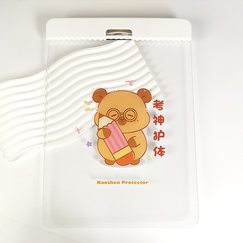 Akrilni clipboard s jakim mehanizmom stezaljke i klipom za ploču; moguć ispis logotipa; prilagodba.