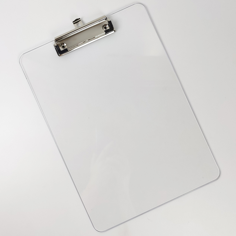 Akrilni clipboard s jakim mehanizmom stezaljke i klipom za ploču; moguć ispis logotipa; prilagodba.