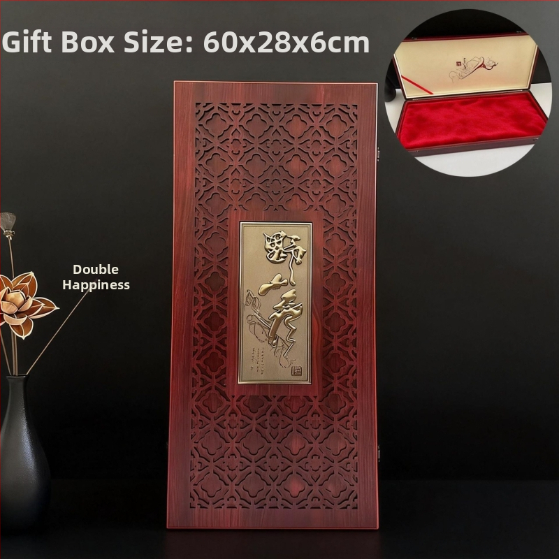 XH Ginseng Box – dutý vyrezávaný drevený darčekový box; materiál: fiberboard; spracovanie: vyrezávanie; výstelka: prispôsobiteľná; balenie: balovacia krabička