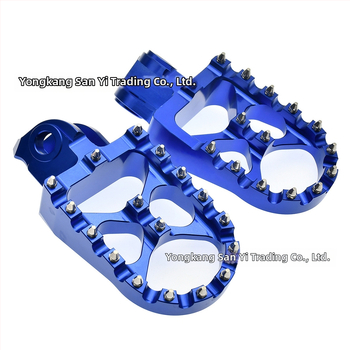 Predné pedále pre terénny motocykel – CNC opracované z 6061-T6 hliníkového zliatku, protišmykové výstupky, XCMT, kompatibilné s KTM EXC SX XCF SXF XC XCW XCFW 65–150