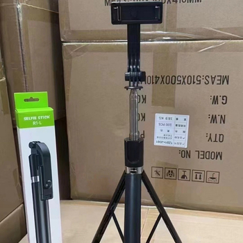 Селфи стика със светлина и Bluetooth дистанционно, тринога за пътуване и на открито, пластмасова конструкция