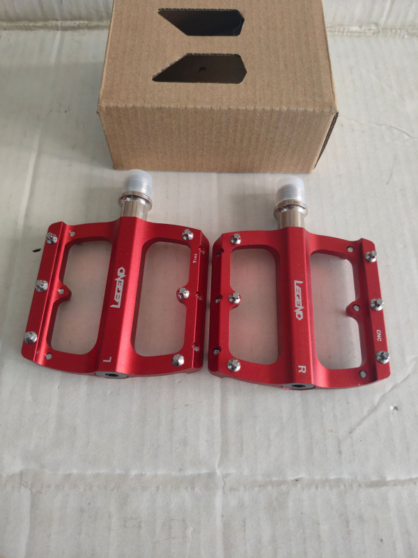 Legend T102 cestni pedali, aluminijska legura, CNC obrada, ultra lagani