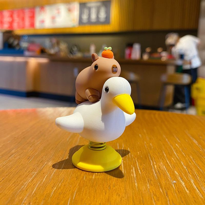 Tang Yi PVC Capybara Cartoon Ornament pentru consola centrală a mașinii și decor pentru bicicletă/EV; Personalizare disponibilă