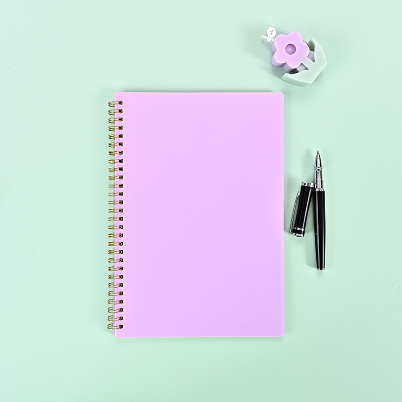 Бележник със спирално подвързване, прост и модерен стил; 60 страници, персонализируемо тегло на хартия, възможност за персонализирана обработка.