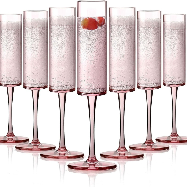 Jednokratna plastična čaša, prozirna visoka šampanj stil; moguć tisak loga; materijal: plastika; debljina stijenke 0,3–0,6 mm; pakiranje: čaša.