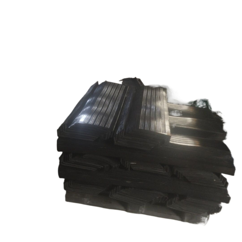 Előre gyártott lépcsővédő gumialátét építéshez, csúszásmentes, sarokvédő, Márka 11