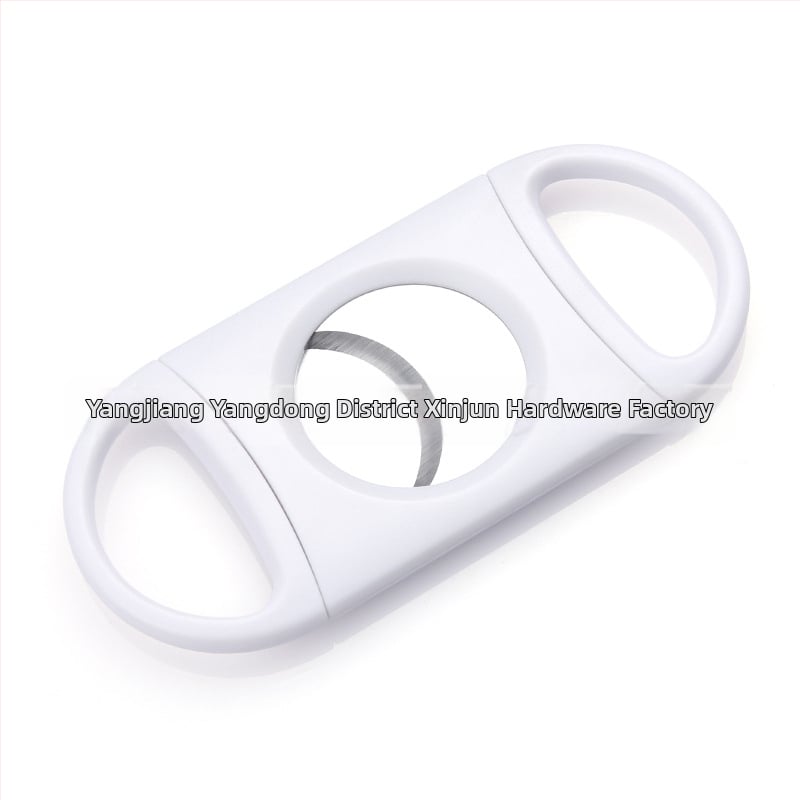 Φορητός πλαστικός κόφτης πούρων με λεπίδα από ανοξείδωτο ατσάλι, επαναχρησιμοποιούμενος, Διαθέσιμη εκτύπωση λογότυπου