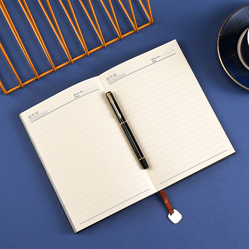 Dnevnik Billion Shuo — kućište od umjetne kože, ljepilo spajanje, papir iz šumskog porijekla 80 g, 100 stranica, kreativan stil