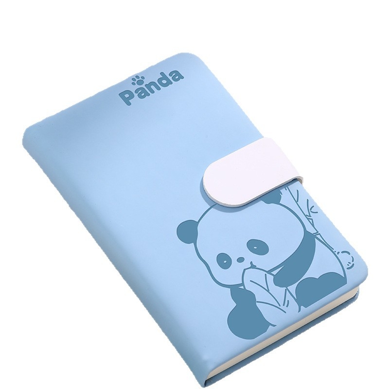 Bilježnica s pandinim kopčom, karikaturnim omotom, šivano povezivanje, umjetna koža, Dowling papir, 80 g/m², 100–200 stranica