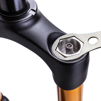 ZTTO MTB kerékpár első villás légkürt csavarjának leszereléséhez használt kulcs — Rozsdamentes acél; Termékkategória: Kulcs; Feldolgozás testreszabása: Igen; Márka: ZTTO; Licencelt magán címke: Igen; Kompatibilis SunTour, RST