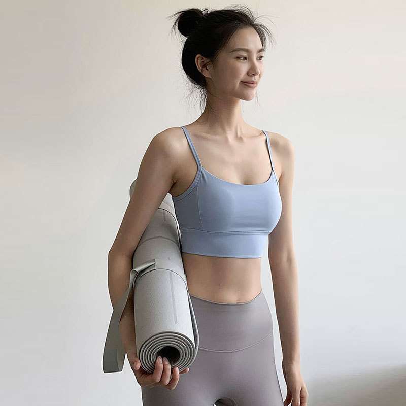 Ženski joga top za oblikovanje leđa, slim fit, kratka duljina, dvostrani materijal 220 g, 80% najlon 20% spandeks, brzo suši i prozračan