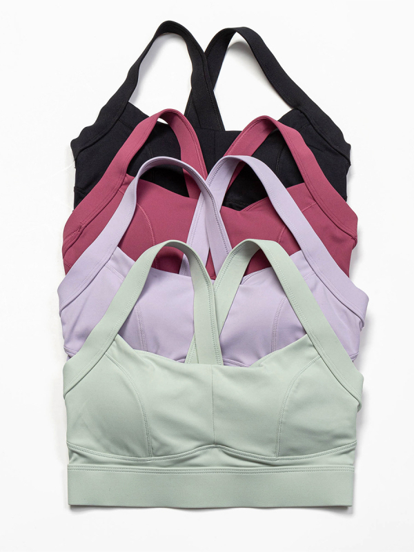 Sportski grudnjak s oblikom 3/4 košarice, fiksni dvostruki remeni, stražnje kopčanje s tri reda kopči, glavna tkanina od najlonske smjese, podstava spandex