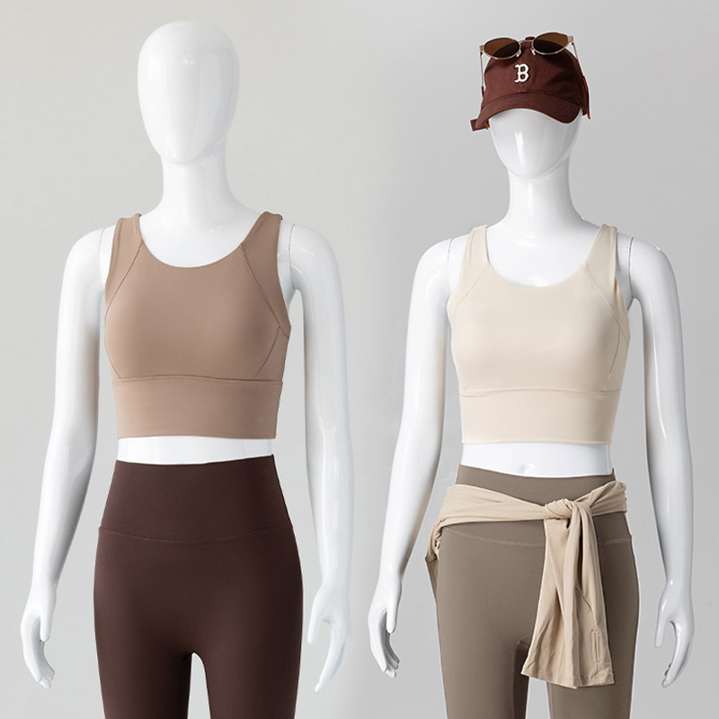 Ženski joga top s čvrstim košaricama, brzo suši, uski kroj, materijal najlon-spandeks, duljina struka