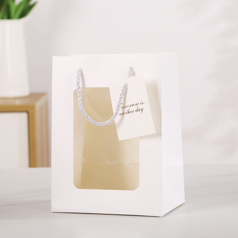 Darčeková taška so oknom z bieleho kartónu – tlač, prispôsobiteľná na jubileá