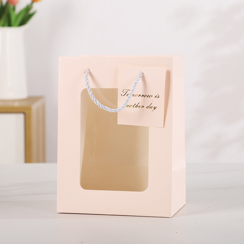 Darčeková taška so oknom z bieleho kartónu – tlač, prispôsobiteľná na jubileá