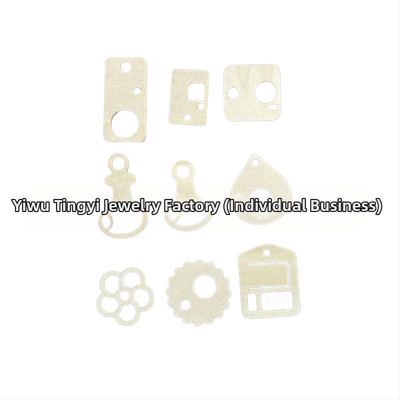 Probušena okrugla drvena pločica za vješanje, lasersko graviranje i ručno pisana oznaka, šuplji dekorativni dodatak, šifra proizvoda 035, materijal drvo, modern minimalistički stil.