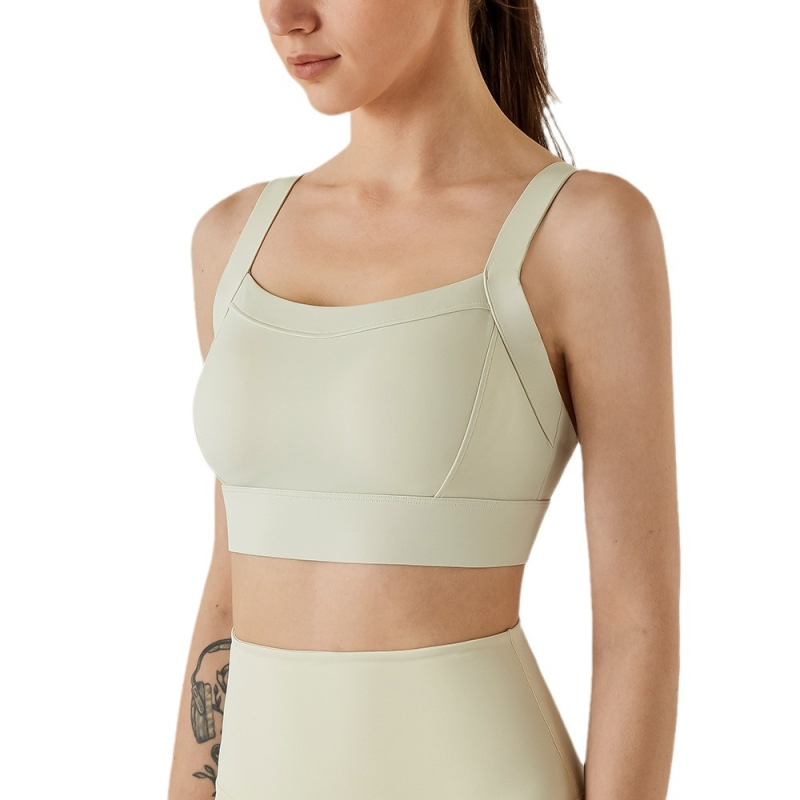 Ženski joga top s fiksnim košaricama, brzo sušenje, 3/4 košarice, srednjeg kalupa, najlon 75% / spandex 25%