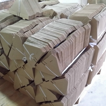 Zárható papírsarokvédő ajtókhoz, ablakokhoz és tükrökhöz – háromoldalas kraft papírból és hullámpapírból készült sarokvédő keretekhez