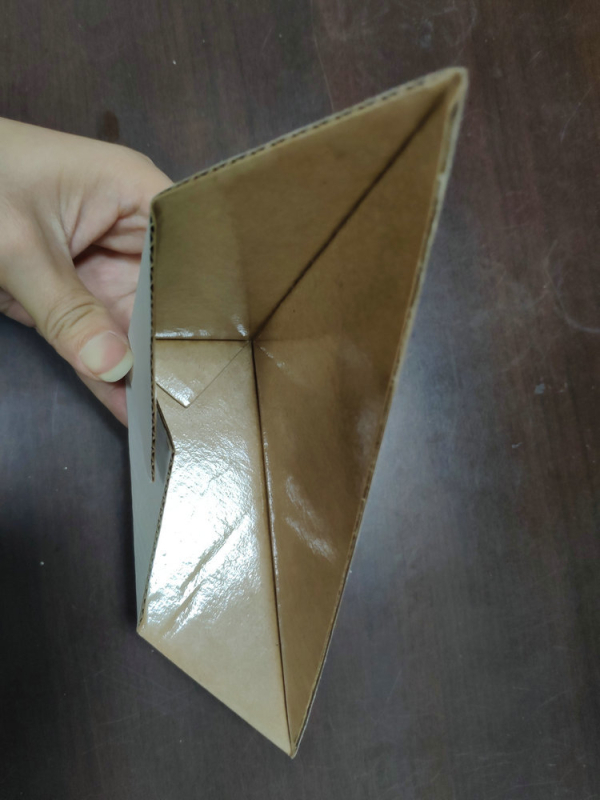 Zárható papírsarokvédő ajtókhoz, ablakokhoz és tükrökhöz – háromoldalas kraft papírból és hullámpapírból készült sarokvédő keretekhez