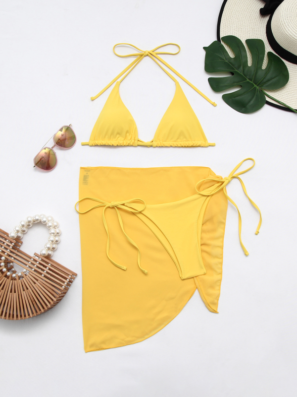 Trodijelni bikini set: halter vrat, trokutasti gornji dio i pokrivač; jedinstven korejskog stila; poliester 82% s 18% spandex podlogom; jastučići za grudi; bez čelične podrške; za plivanje