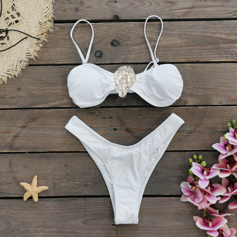 Bikini set bez naramenica, s jastučićima za prsni koš, jednostavnog uzorka, poliester tkanina.