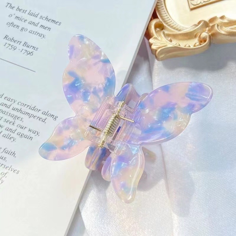 Kuka za kosu s leptirovim motivom – grip tip, korejski stil, ručna izrada, materijal: octena kiselina, prilagodljivo