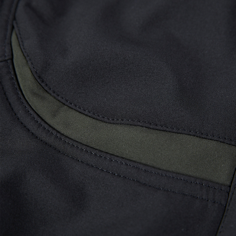 Vanjske soft-shell hlače s fleece podstavom, debeli, casual straight-leg kroj, srednji pojas s remenom, zatvarač, vodootporne i otporne na vjetar, poliester
