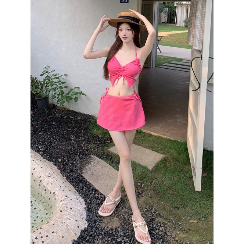 Женски тричаст бикини комплект с долнище в стил пола, бързосъхнеща полиестерна материя, подплътени чашки