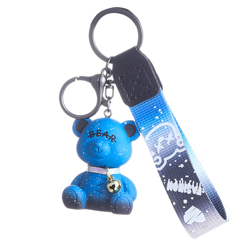 Privjesak za ključeve od smole sa crtanim medvjedićem i zvončićem – privjesak za ključeve i torice