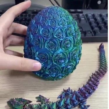 Set ukrasnog jaja zmaja - 3D ispis, PLA materijal, dizajn ruže, prilagodljiv