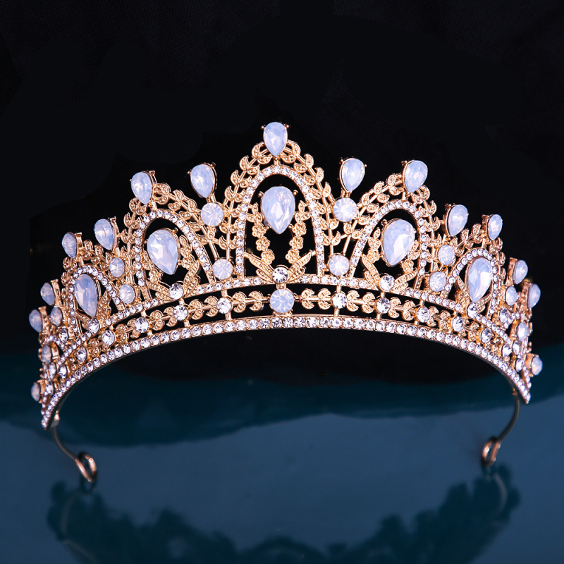 Ženska krunica od legure s ametistnim kristalima i dijamantnom završnom obradom