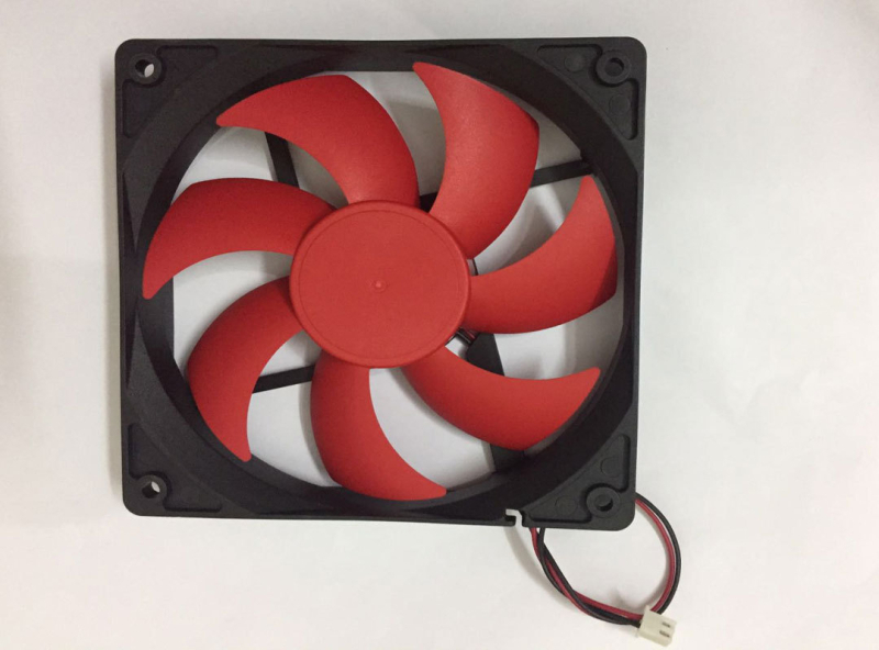 Chladiaci ventilátor do skrinky s dvojitou hlavou, olejové ložiská, 1100 ot/min, hluk 11 dB, 3-pinový napájací konektor