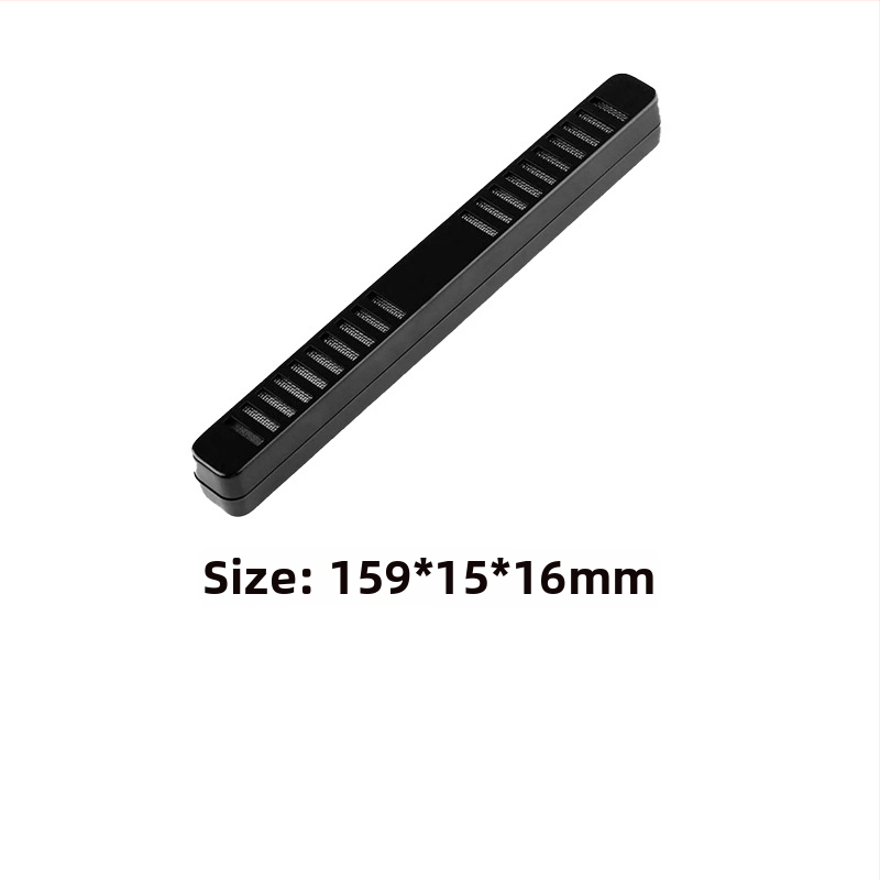 Zvlhčovač cigár – prenosný, plastový, jednoduchý štýl; obsahuje zvlhčovacie listy a hubkové pásky