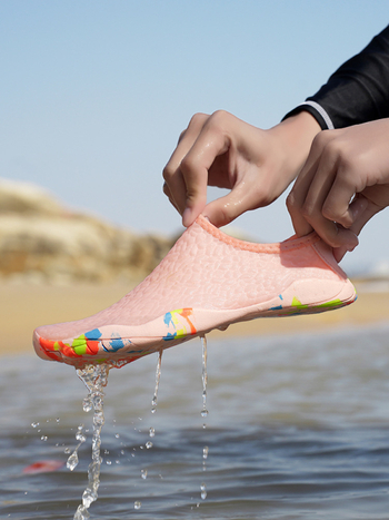 Pantofi de apă unisex pentru drumeții, plajă și activități în aer liber; partea superioară respirabilă din Lycra, talpă din cauciuc antiderapant, uscare rapidă, croială joasă.
