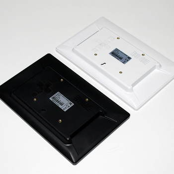 Ramă foto digitală LED (rezoluție 1024x600, stocare 16MB, suport card SD/USB/MMC, formate JPEG/JPG, raport de aspect 16:9)