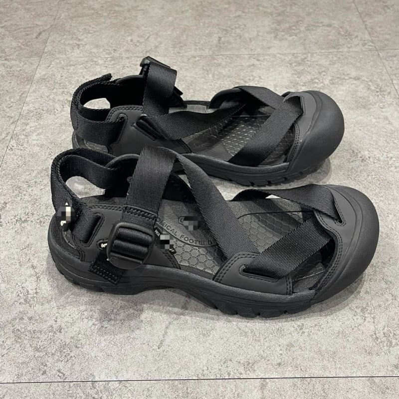 Folyami túracipő, alacsony felső rész, csúszásmentes gumitalp, vízálló felsőrész, hálós belső, gumírozott középtalp