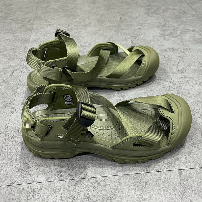 Folyami túracipő, alacsony felső rész, csúszásmentes gumitalp, vízálló felsőrész, hálós belső, gumírozott középtalp