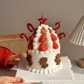 Torta gyertyák számokkal – Ló évéhez kapcsolódó ünnepi dekoráció csillag alakú díszek