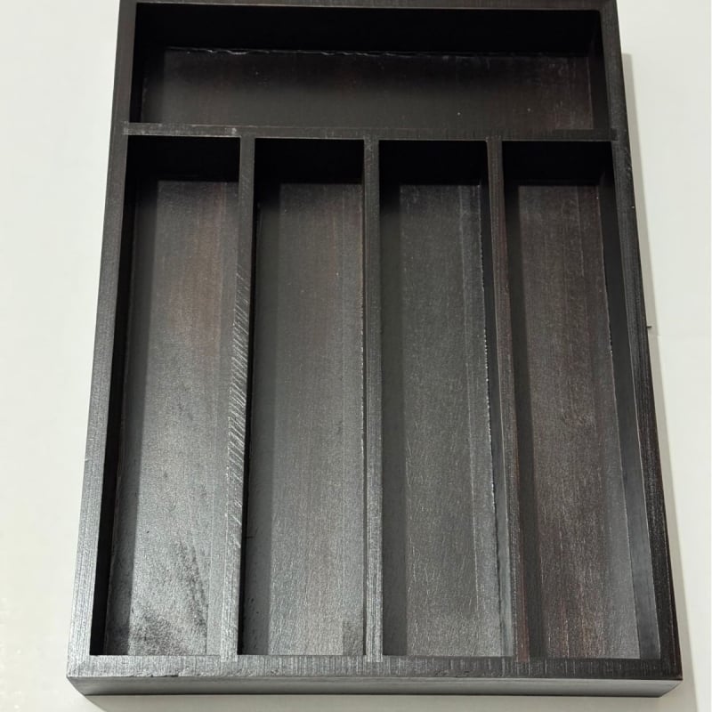 Fából készült asztali tároló doboz rekeszekkel, 18 L kapacitás, skandináv stílus