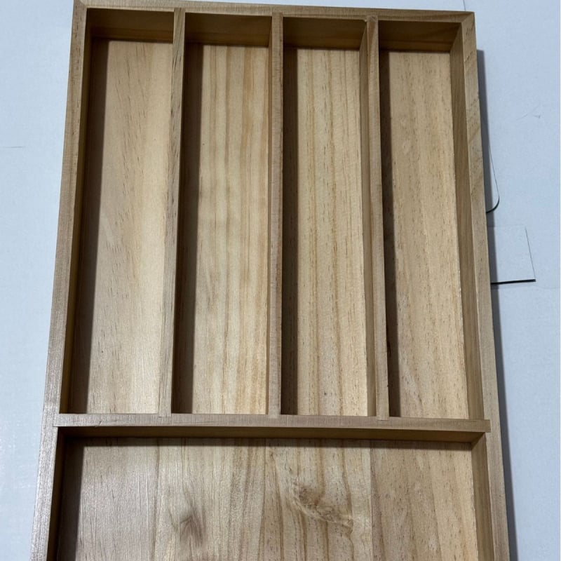 Fából készült asztali tároló doboz rekeszekkel, 18 L kapacitás, skandináv stílus