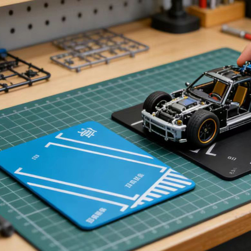 A7 Plastična ploča za alate za modele automobila – Višenamjenska ploča za parkiranje modela (Model: A7 • Materijal: Plastika • Marke: German Capital)