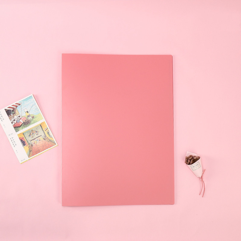 Művészeti portfólió – műanyag, A2 brosúra modell, 20–30 oldal, gerinc 5, anyagvastagság 100